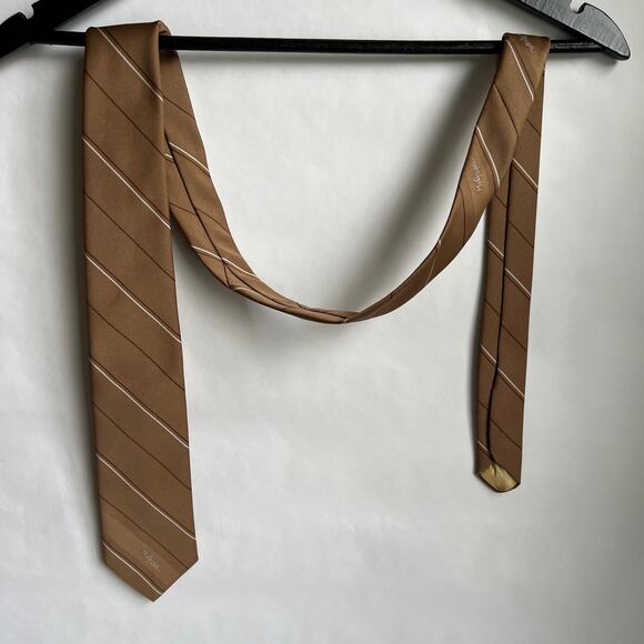 Vintage McGregor Neck Tie Bagpiper Tan and Brown USA Made Retro Polyester - Picture 3 of 9